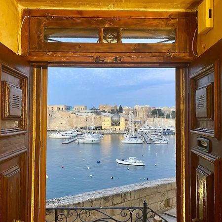 Blue Eye - Waterfront Home In A Scenic Location Биргу Экстерьер фото